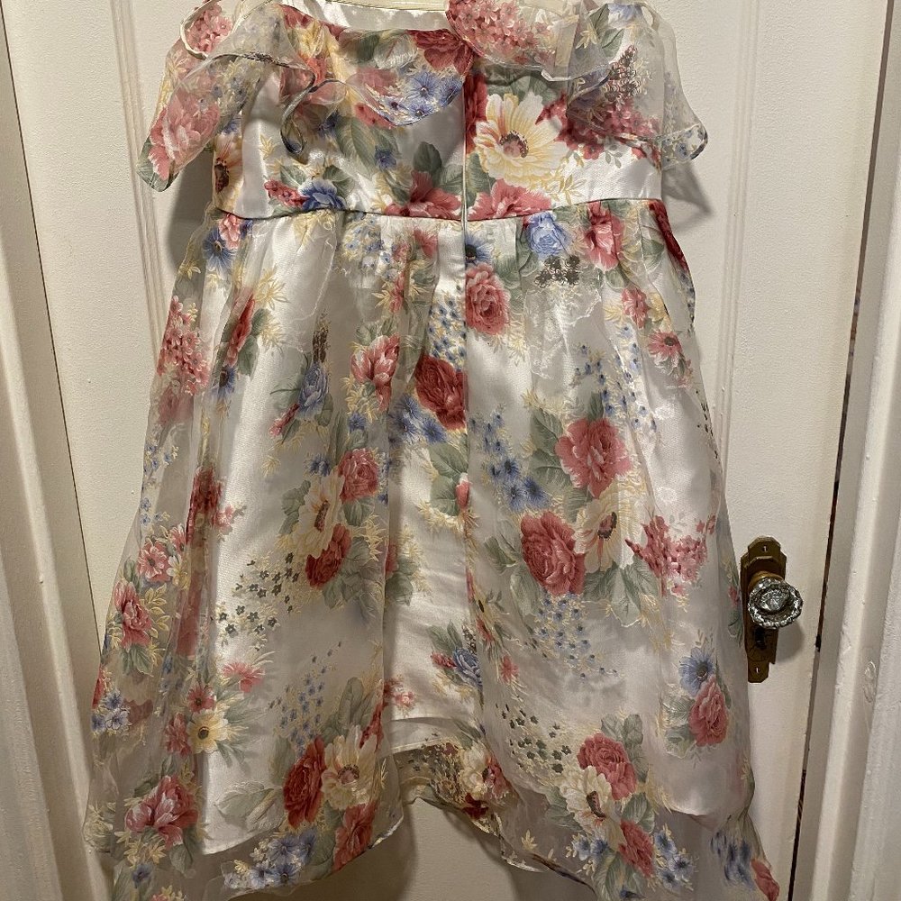 Chi Chi London Maternity Floral Dress - Picture 4 of 5